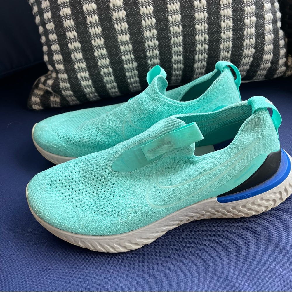 Nike Epic Phantom React Flyknit Hyper Turquoise